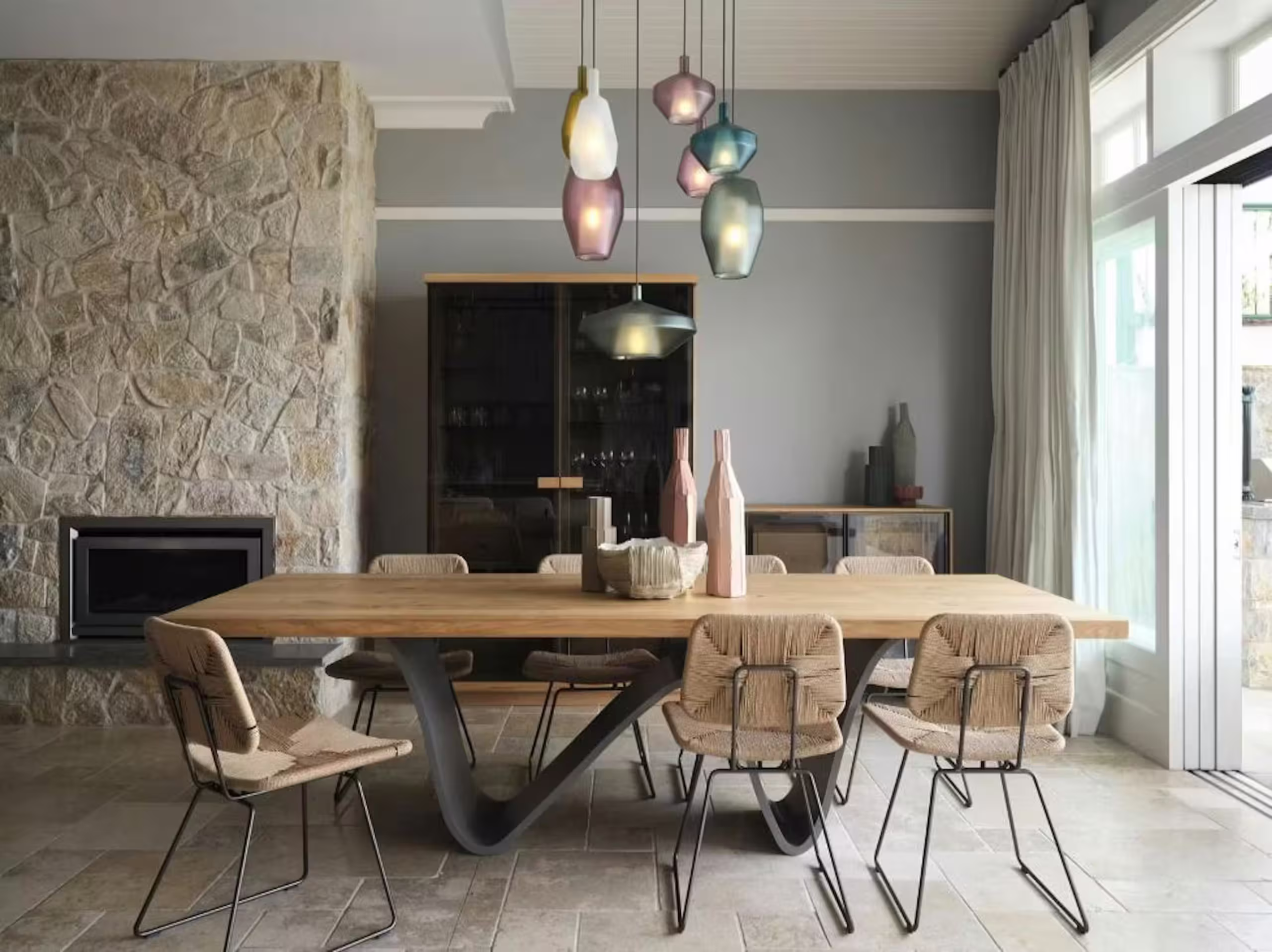 introducing-mocha-mousse-pantones-colour-of-the-year-for-2025-bree-e-onda-dining-table-5